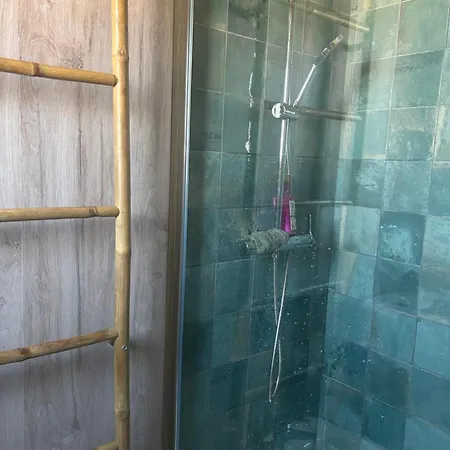 Pensjonat 5minutos Do Jardim Ate Ao Mar Parede